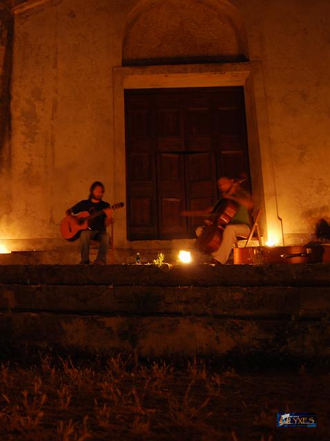 chitarra e voce massimo di nocera.JPG